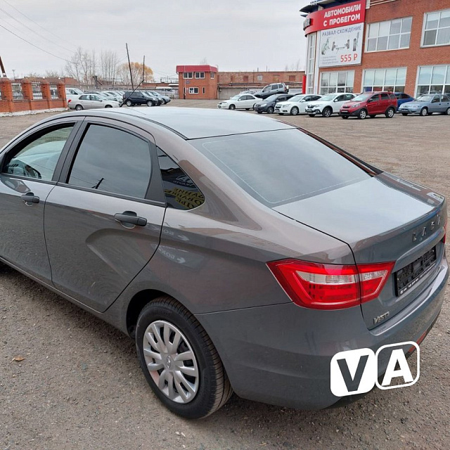 Lada Vesta